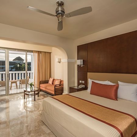 Grand Sunset Princess Playa del Carmen Esterno foto A room at the Hard Rock Hotel