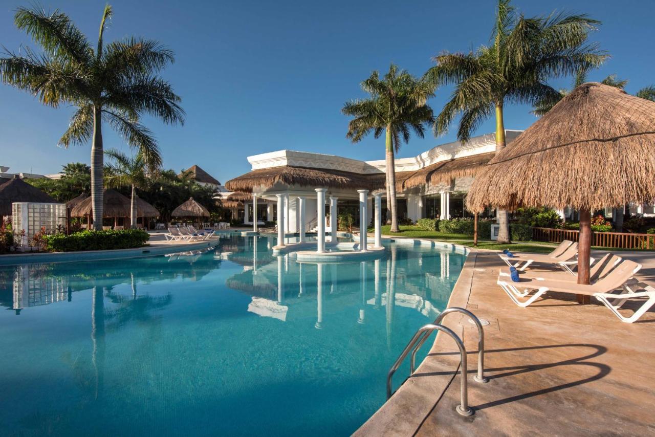 Grand Sunset Princess Playa del Carmen Esterno foto Pool at Iberostar Grand Hotel Bávaro