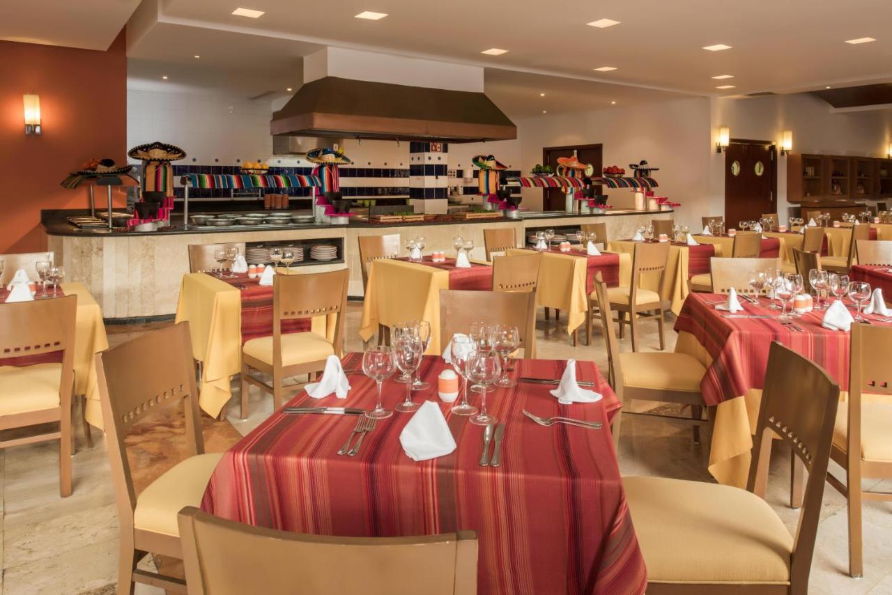 Grand Sunset Princess Playa del Carmen Esterno foto Restaurant