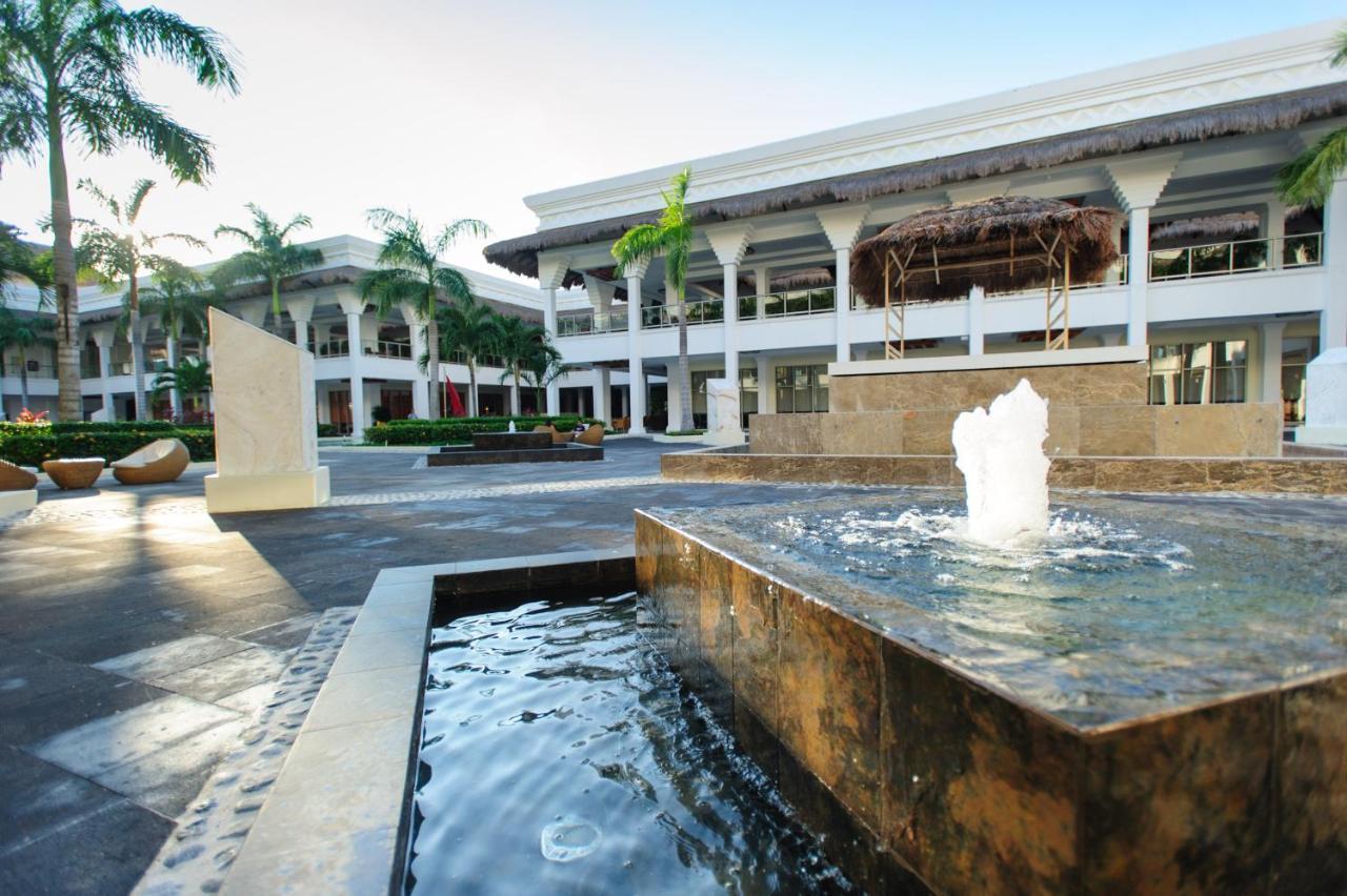 Grand Sunset Princess Playa del Carmen Esterno foto Fountain at the Grand Palladium Hotel