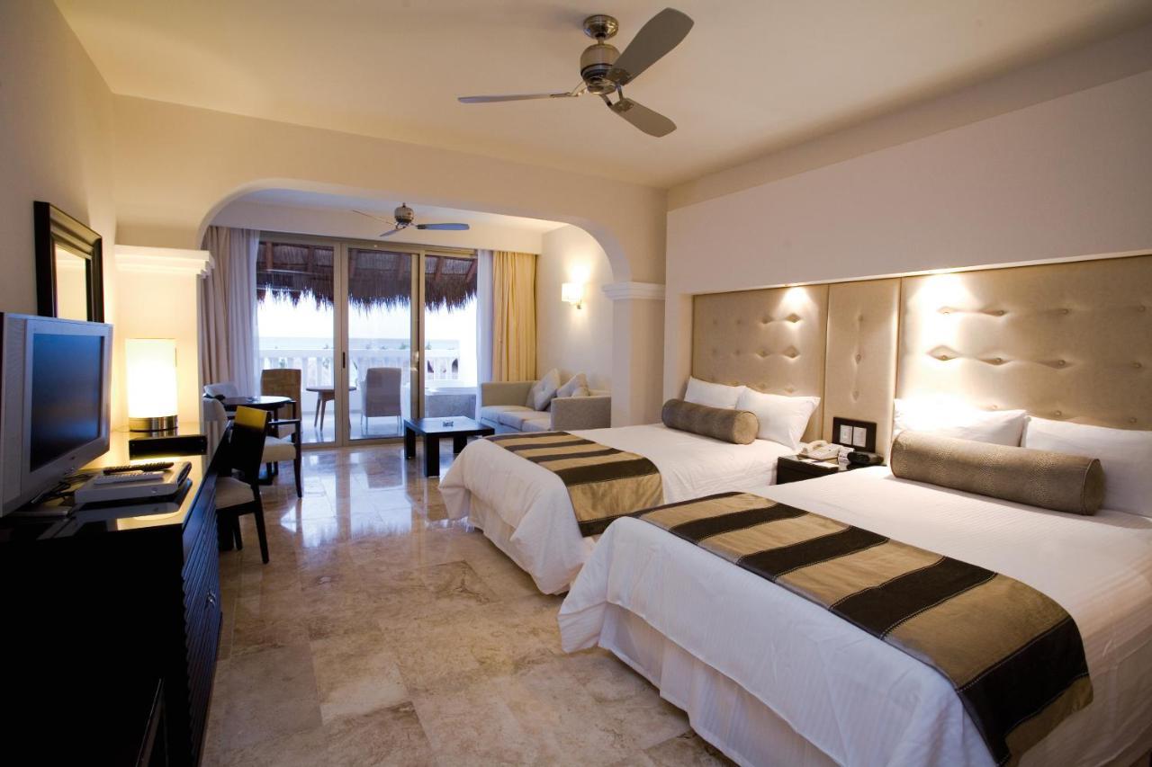 Grand Sunset Princess Playa del Carmen Esterno foto A room at the Grand at Moon Palace
